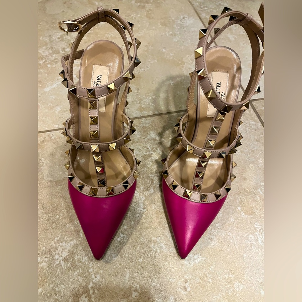 Valentino Garavani Rockstud heel